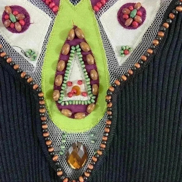 DOLCE CABO Boho Tribal Fitted Rib Beaded Long Sleeve V-Neck Cropped Sweater(4/6) - Picture 3 of 8